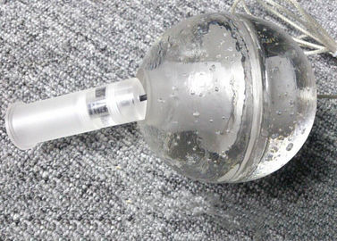 Il candeliere a cristallo trasparente accende l'illuminazione principale del pendente della palla di vetro