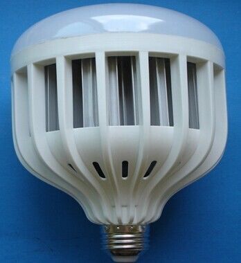 Alto potere 18W E27/grandi LED lampadine di plastica globo di GU10 1750LM IP45
